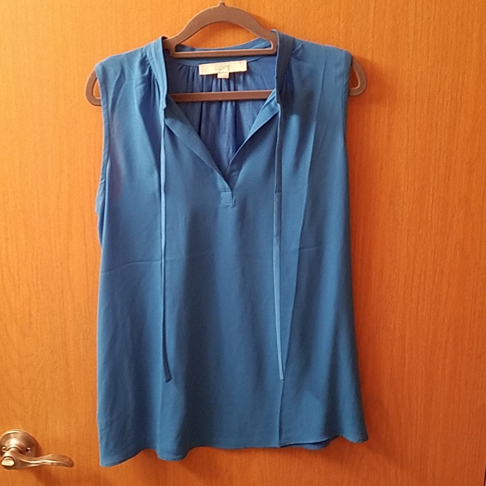 NWOT LOFT blue sleeveless top